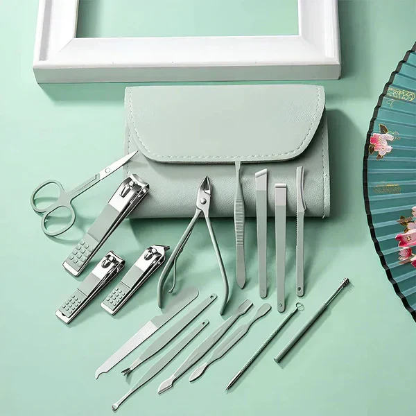 Professional Manicure & Pedicure Nail Grooming Kit - Image 4