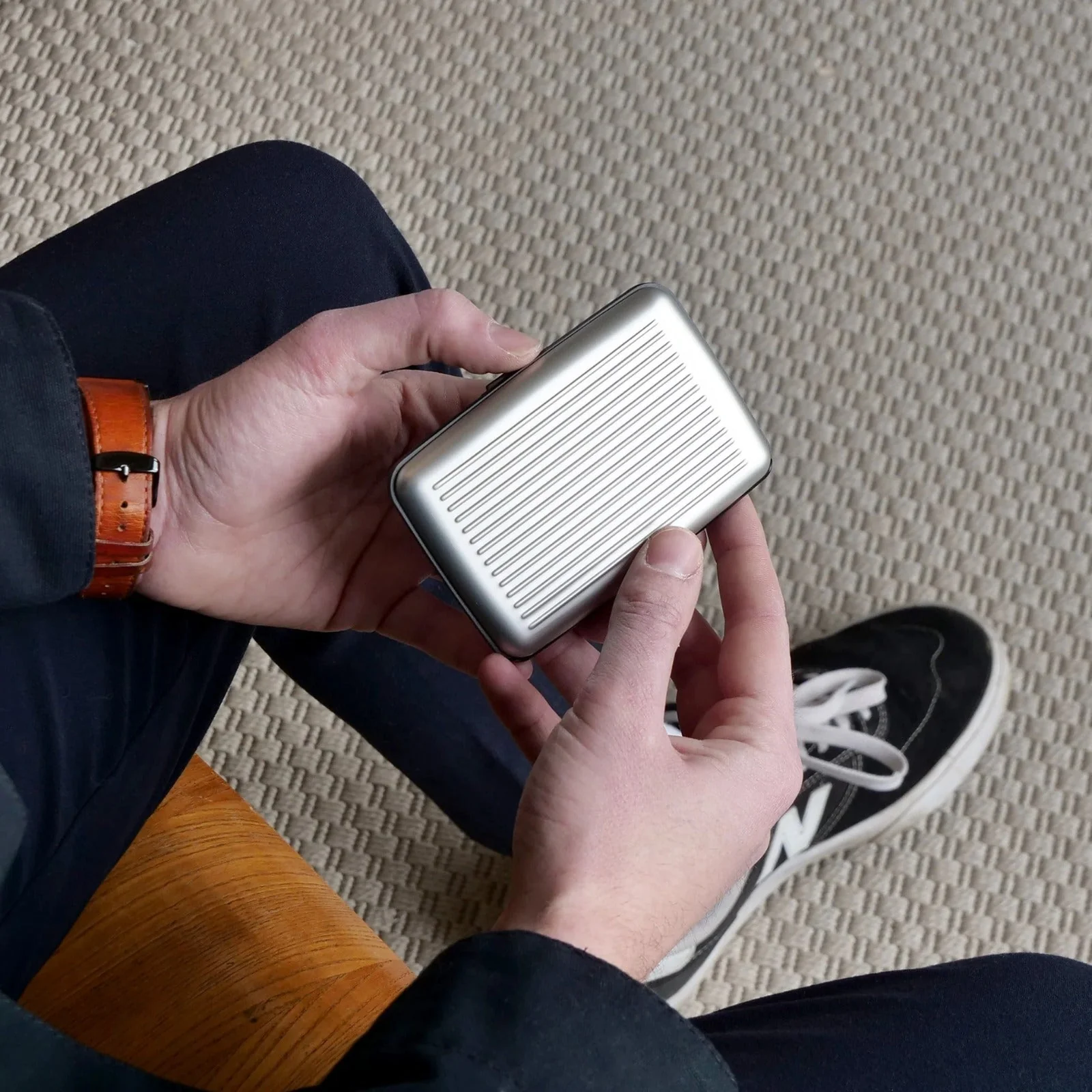 Slim Premium Aluminum Card Holder Wallet - Image 3