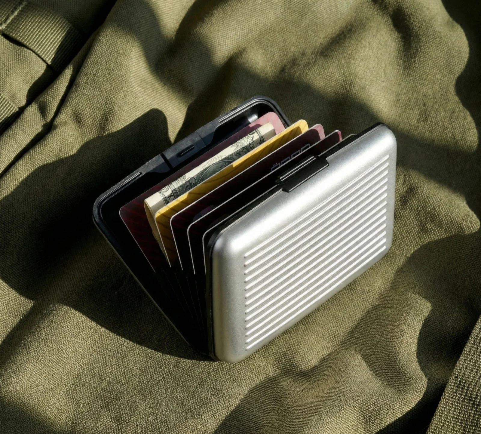 Slim Premium Aluminum Card Holder Wallet - Image 5